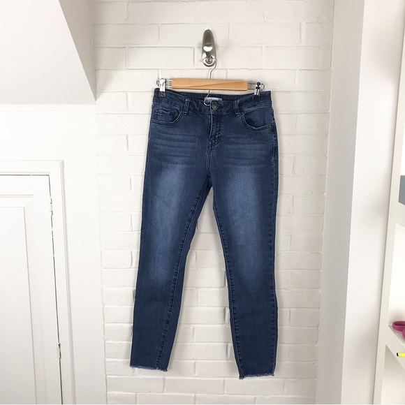 Artisan Ny Denim - {Artisan NY} Frayed Hem Skinny Jeans
